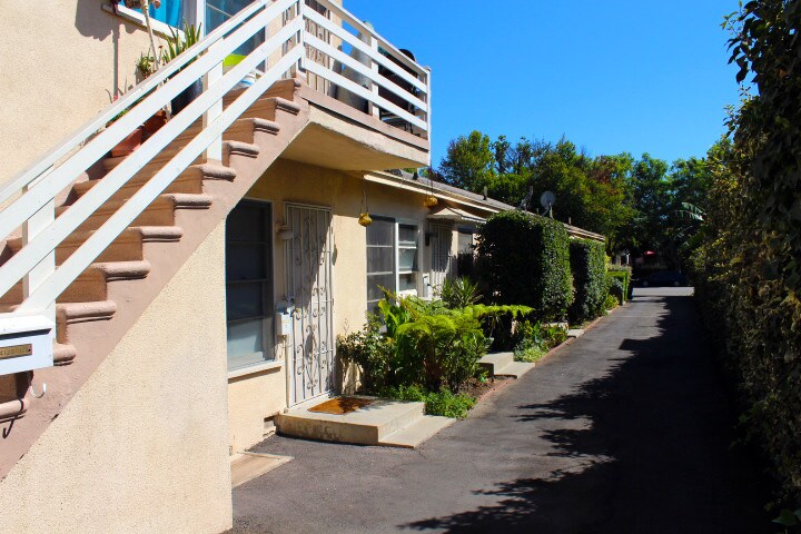More Photos Of 14121-14123 1/2 Sylvan St, Van Nuys Apartments For Sale
