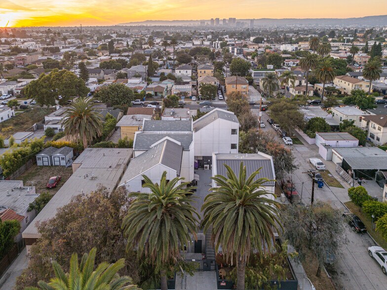 More Photos Of 2301 S Cloverdale Ave, Los Angeles Apartments For Sale
