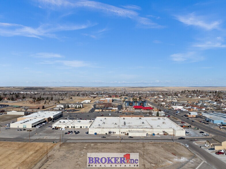 More Photos Of 2135 E 12th St, Casper Unknown For Lease