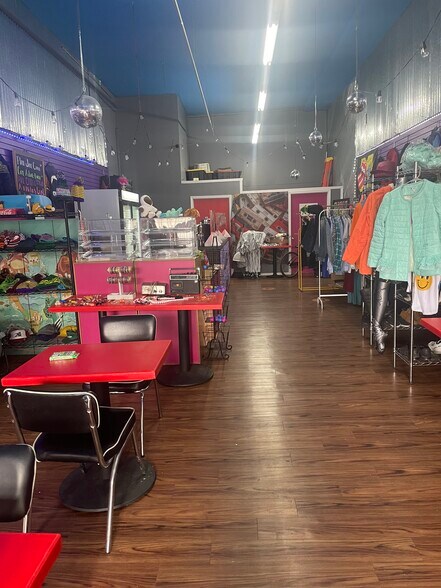 More Photos Of 124-126 E Santa Clara St, San Jose Storefront Retail Office For Lease