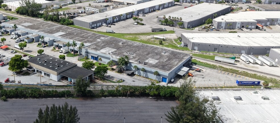More Photos Of 9970 NW 89th Ct, Medley Warehouse For Lease