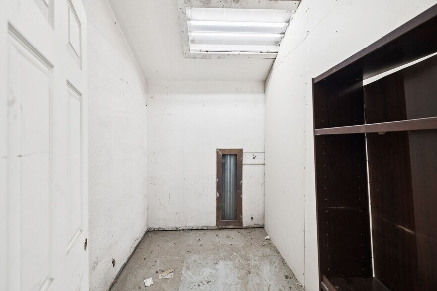 More Photos Of 100 Pecan Dr, Schertz Service For Lease