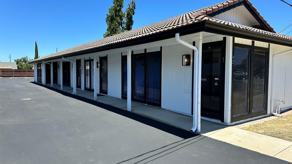 More Photos Of 421 E Center St, Manteca Medical For Lease