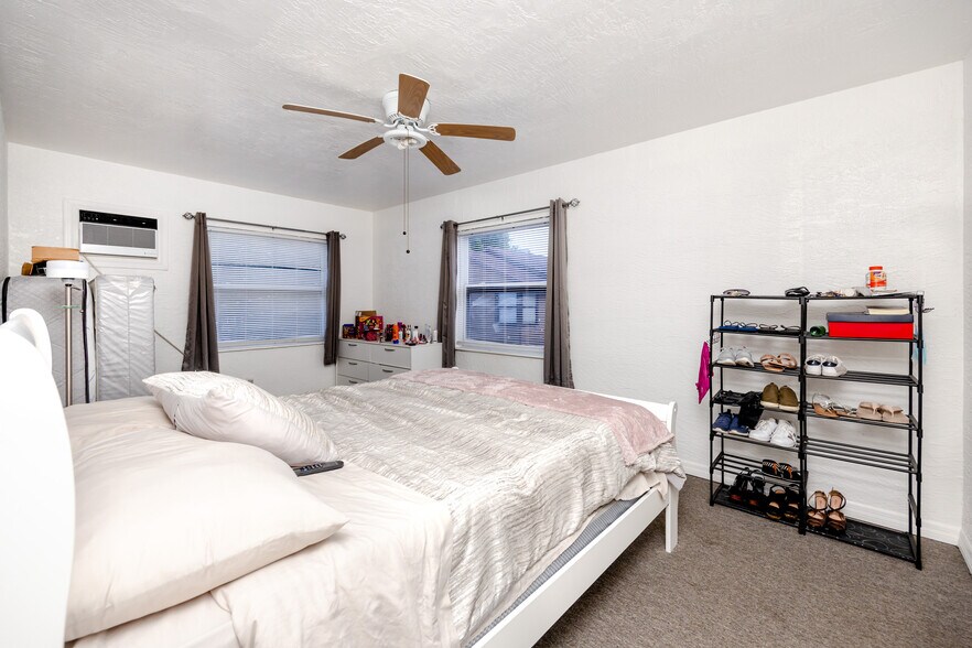 More Photos Of 923 Dr. Martin Luther King Jr St S, Saint Petersburg Storefront Retail Residential For Sale