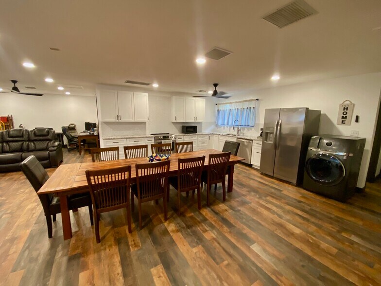 More Photos Of 2021 Art Museum Dr, Jacksonville Loft Creative Space For Sale