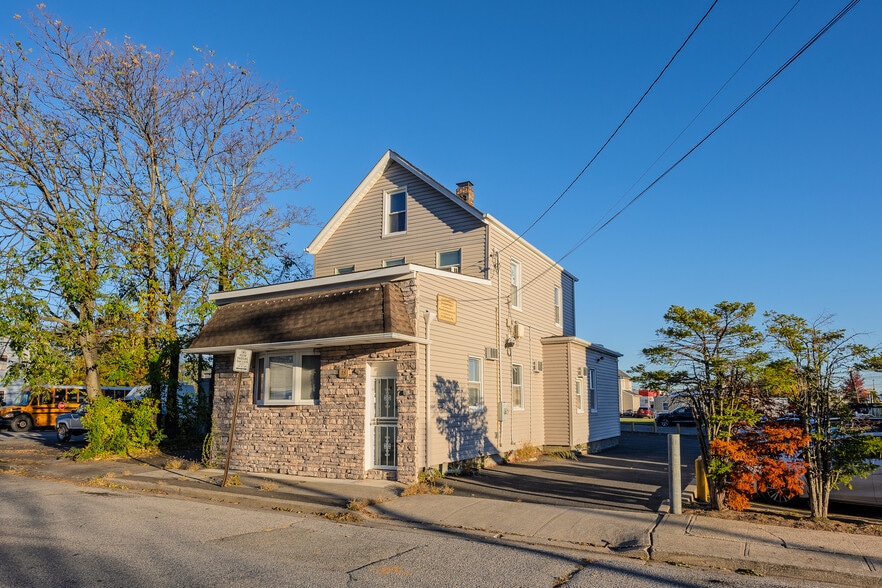 More Photos Of 15 E Carl St, Hicksville Office For Sale