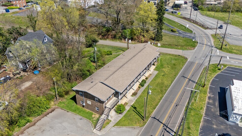 More Photos Of 2523 Cedar Ln, Knoxville Apartments For Sale