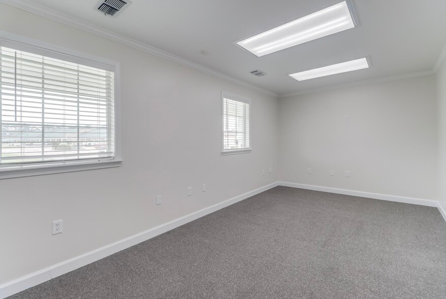 More Photos Of 831 Highway 90, Bay Saint Louis Office For Sale