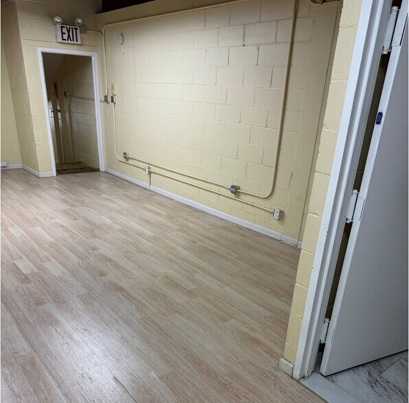 More Photos Of 435 Austin Pl, Bronx Warehouse For Lease