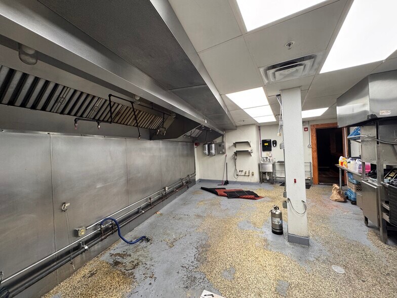 More Photos Of 4-6 Sheridan Ave, Albany Storefront Retail Office For Lease