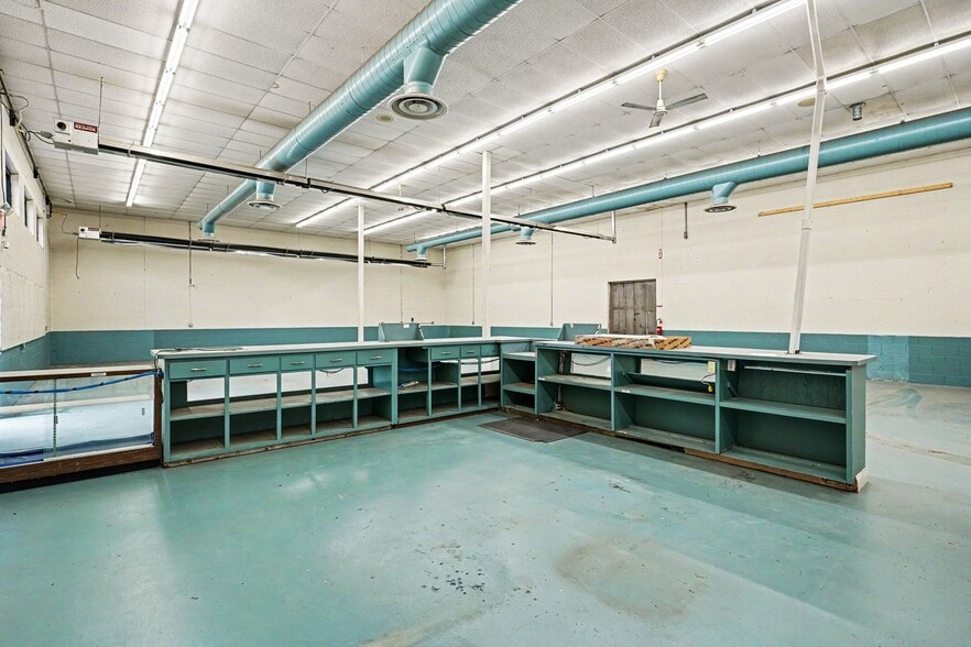 More Photos Of 1834 Bagwell St, Flint Warehouse For Sale