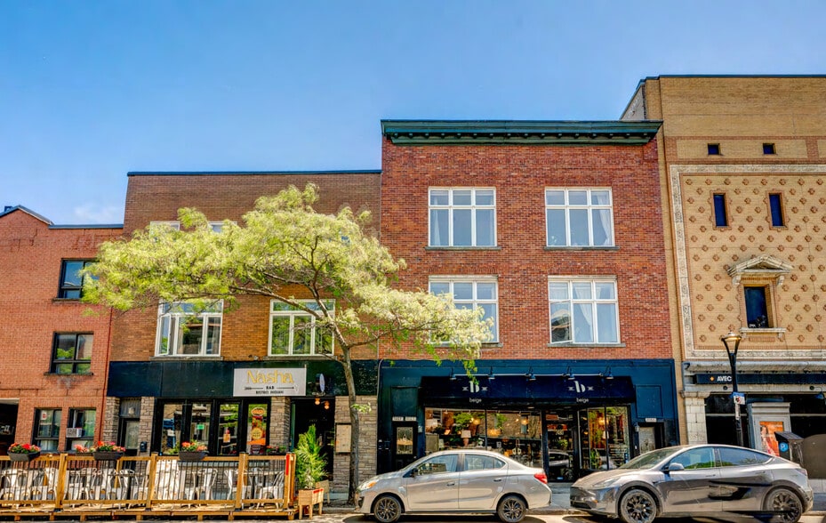 More Photos Of 2470-2472 Rue Notre-Dame O, Montréal Storefront Retail Residential For Lease