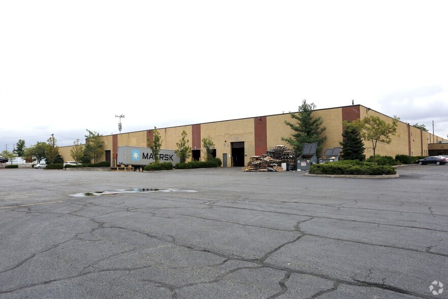 More Photos Of 969 Newark Tpke, Kearny Warehouse For Lease