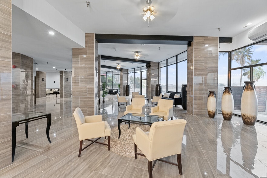 More Photos Of 1 S Main Ave, Laredo Hotel For Sale