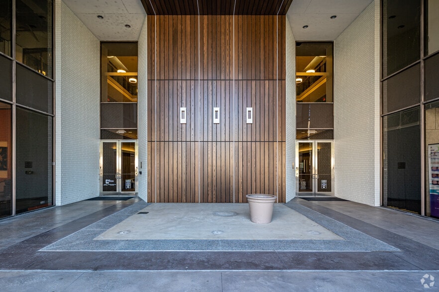 More Photos Of 5353 W Alabama St, Houston Unknown For Lease