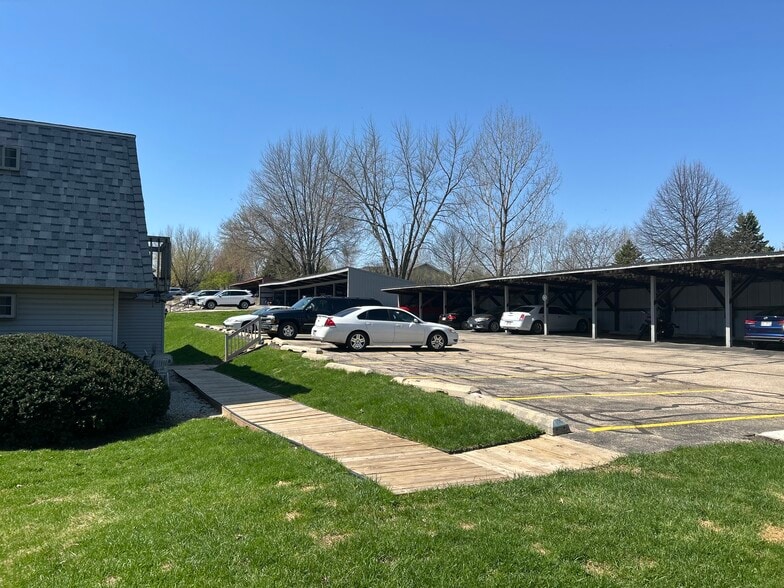 More Photos Of 201 Weed St, Fox Lake Apartments For Sale
