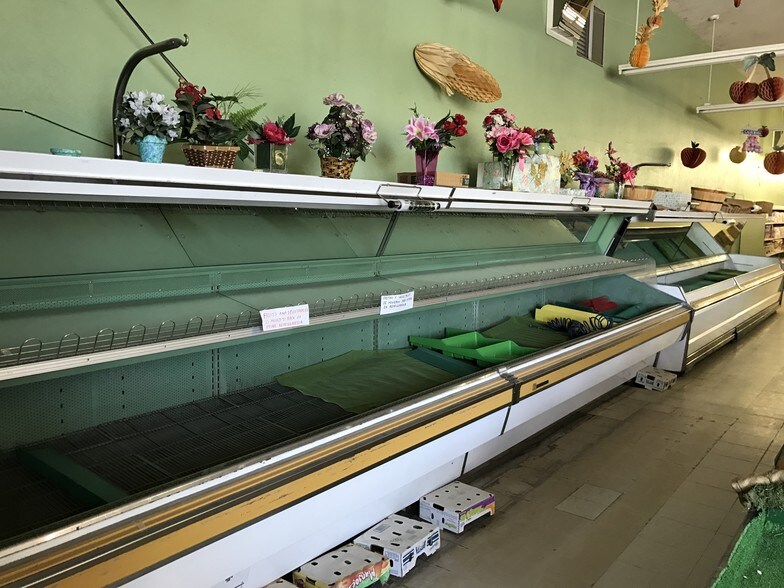 More Photos Of 1724 Main St, Livingston Freestanding For Sale