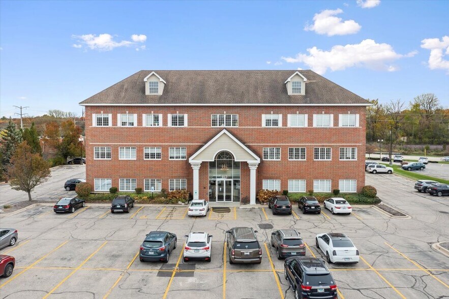 More Photos Of 912 Northwest Hwy, Fox River Grove Medical For Sale