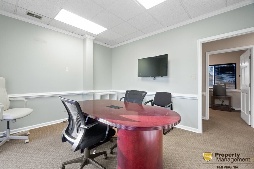 More Photos Of 5267 Greenwich Rd, Virginia Beach Office For Sale