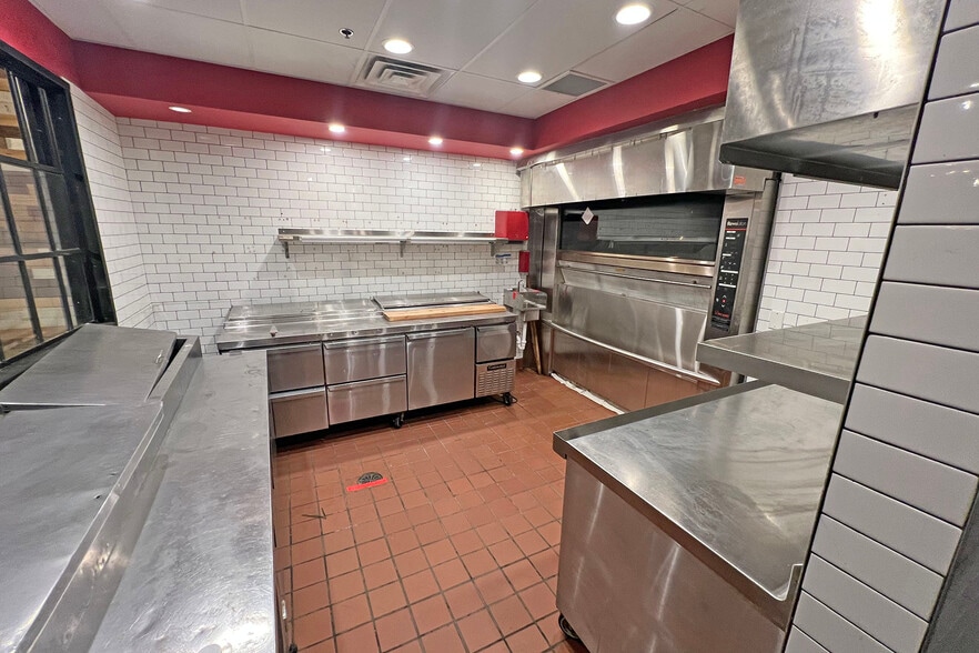 More Photos Of 1224 Randolph Rd, Detroit Restaurant For Lease