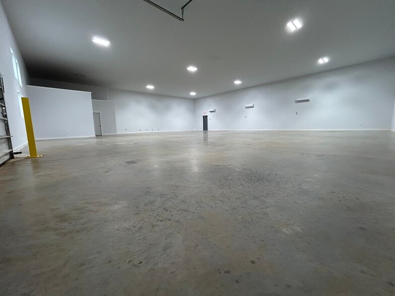 More Photos Of 158 Innovation Dr, Statesville Unknown For Lease
