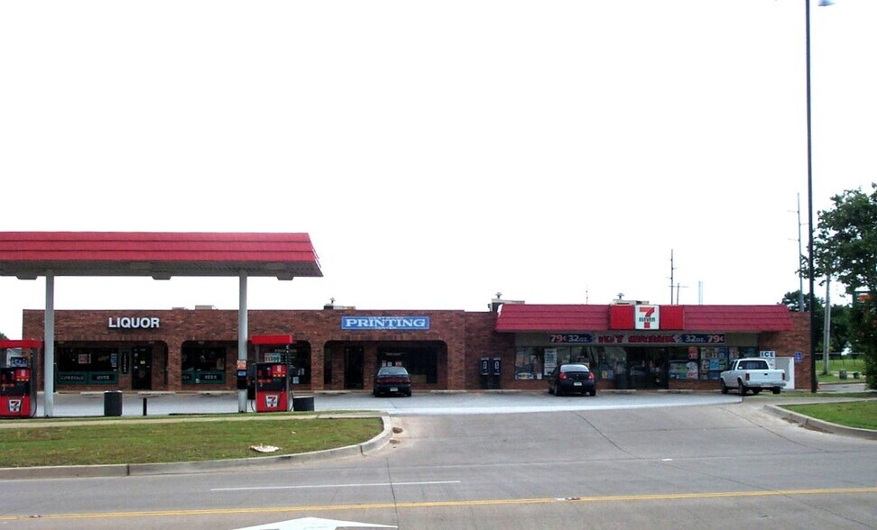 Primary Photo Of 2403 N Porter Ave, Norman General Retail For Lease