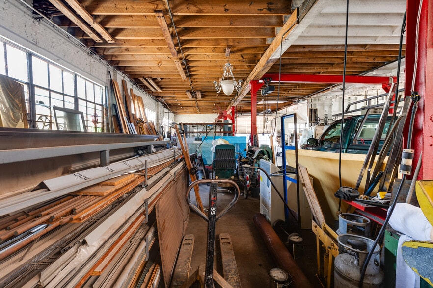 More Photos Of 304-306 Gilmer St, Richmond Manufacturing For Sale