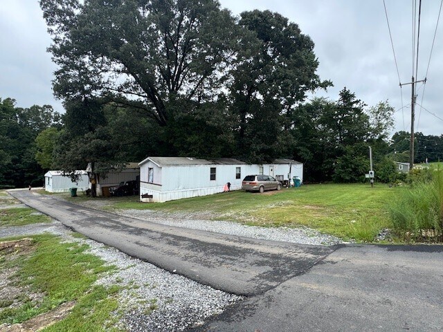 More Photos Of 727 Wilcox Ave, Gaffney Multifamily For Sale