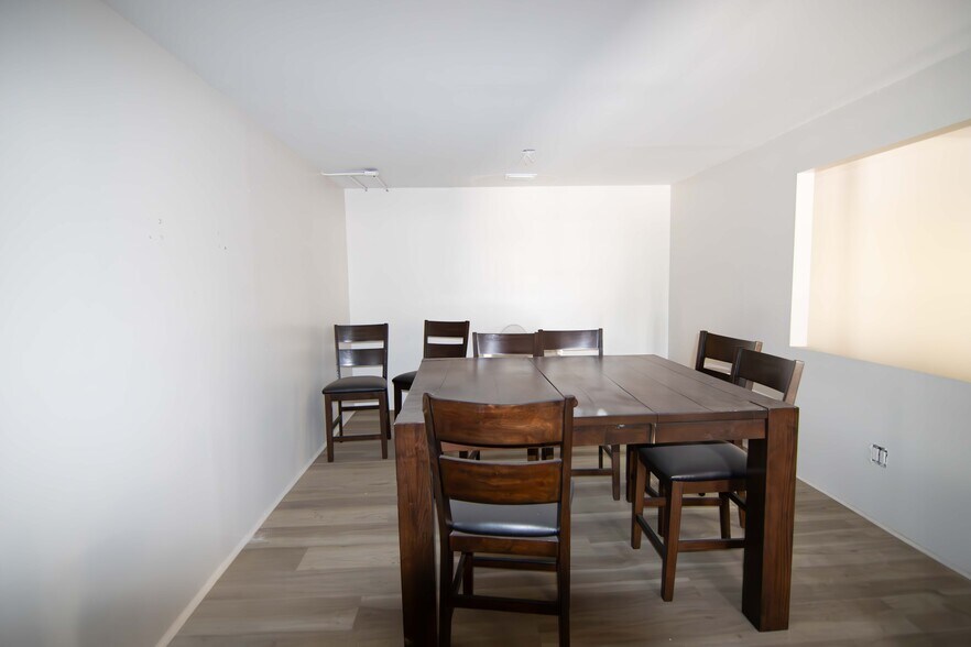 More Photos Of 1258 19th St N, Saint Petersburg Warehouse For Sale