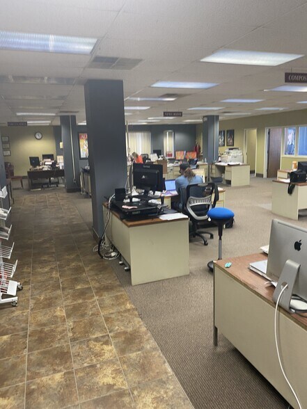 More Photos Of 310 2nd St NE, Austin Office For Sale