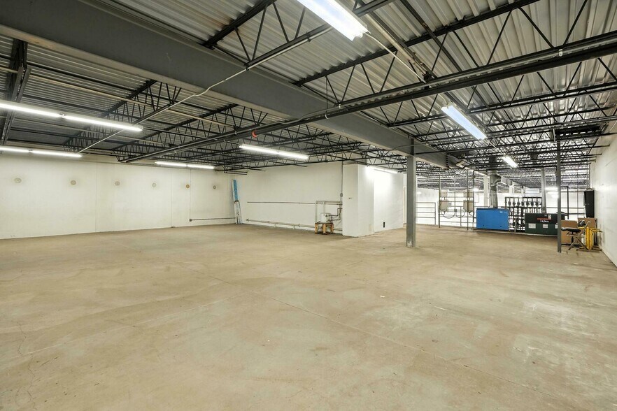 More Photos Of 8130 River Dr, Morton Grove Warehouse For Sale