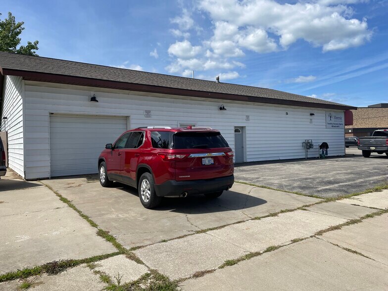 More Photos Of 507 W Midland Rd, Auburn Restaurant For Sale