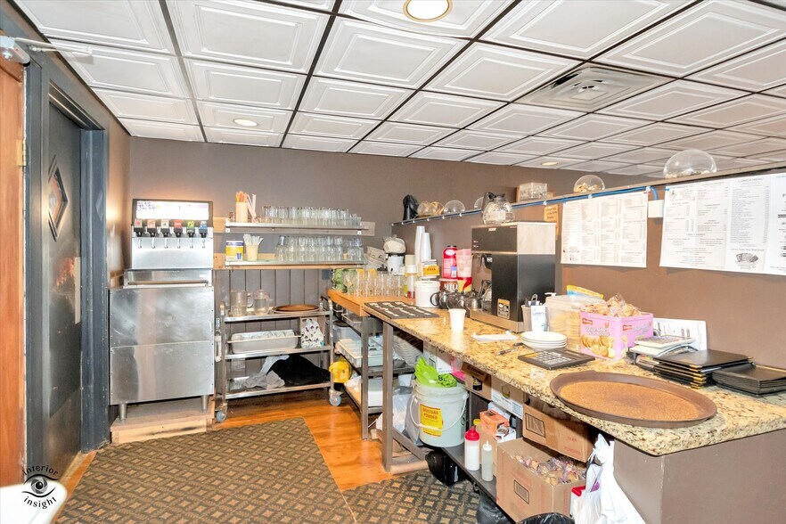 More Photos Of 1044 E 9th St, Lockport Restaurant For Sale