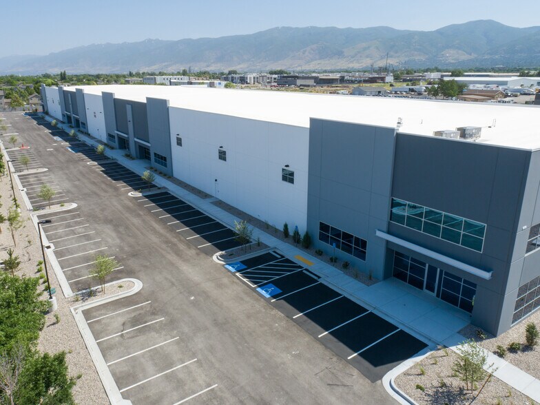 More Photos Of 1376 W 2600 S, Woods Cross Distribution For Lease