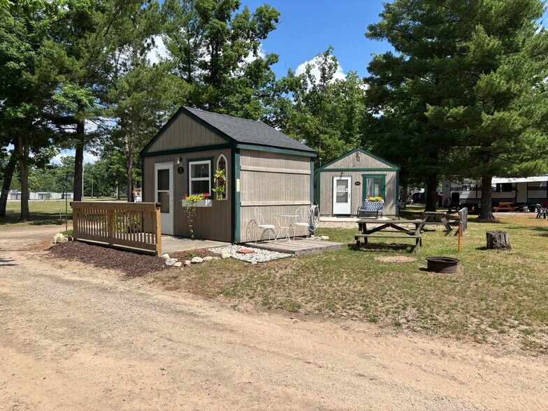 More Photos Of 7332 S M-37, Baldwin Hotel For Sale