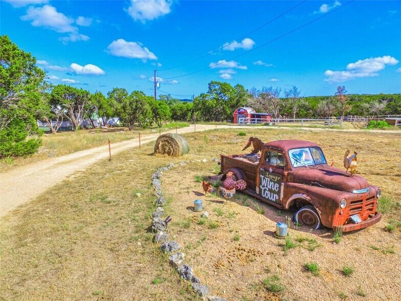 More Photos Of 251 Circle Dr, Wimberley Hospitality For Sale