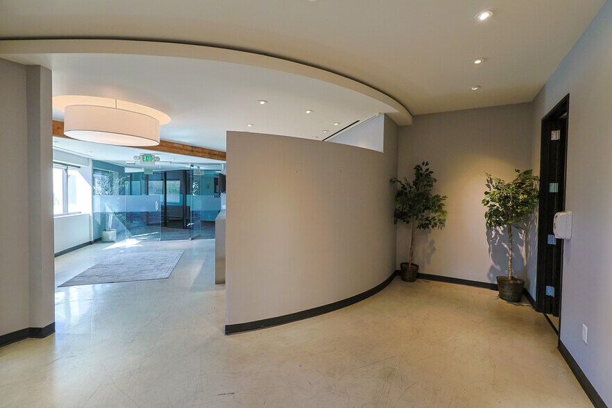 More Photos Of 4142 Lankershim Blvd, North Hollywood Unknown For Lease