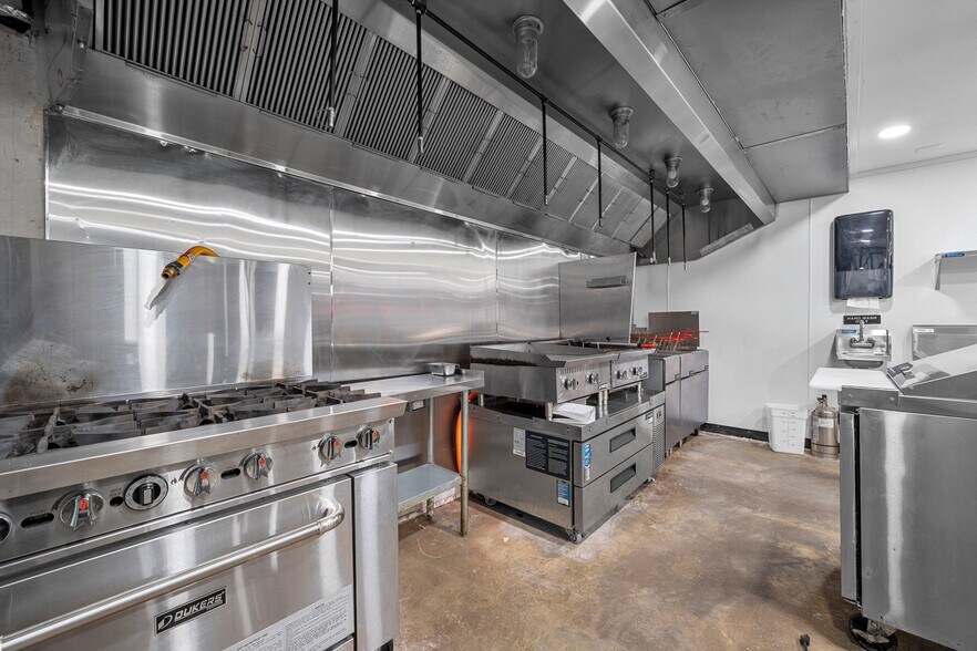 More Photos Of 6735 N Lone Star Pky, Crawford Storefront Retail Office For Sale