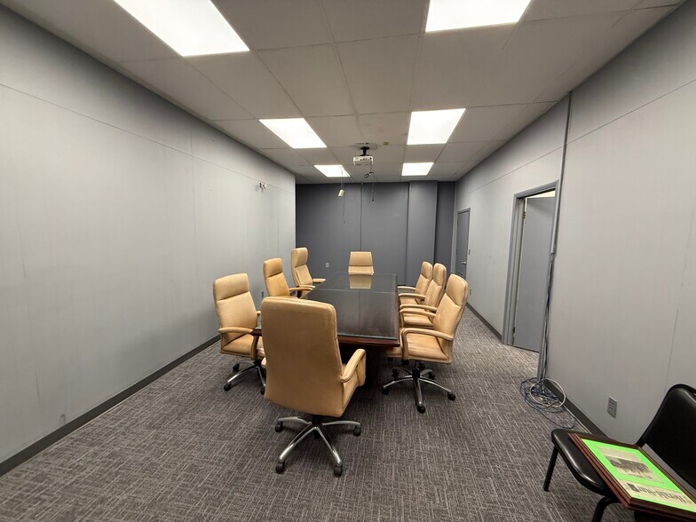 More Photos Of 630 Market St, Steubenville Office For Sale