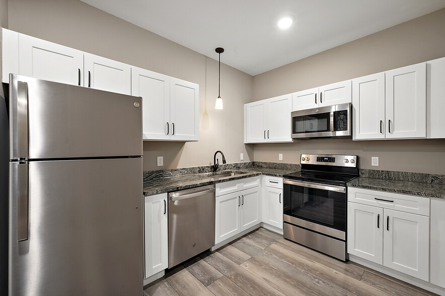 More Photos Of 1251 E Woodward Heights Blvd, Hazel Park Apartments For Sale