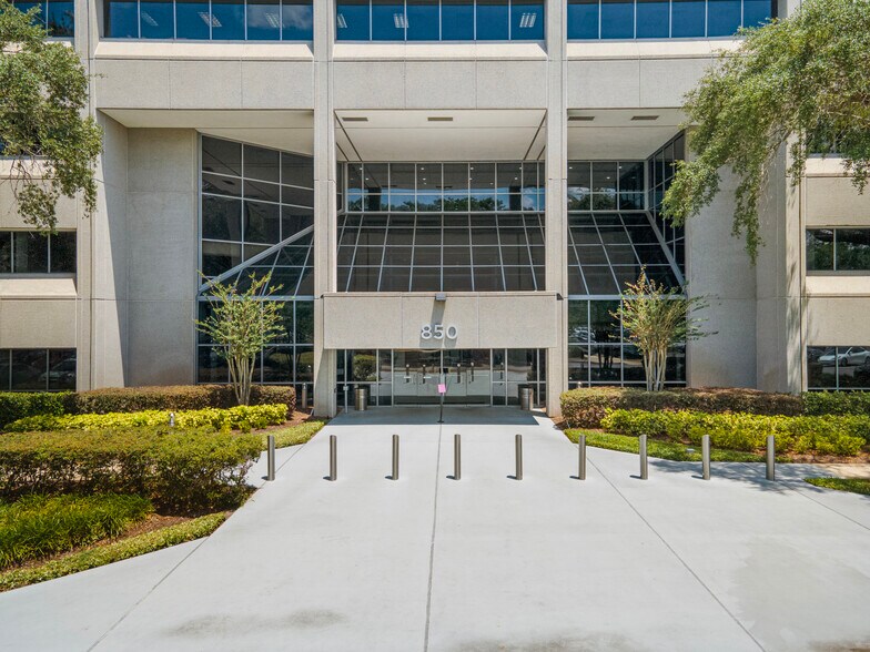 More Photos Of 850 Trafalgar Ct, Maitland Office For Lease