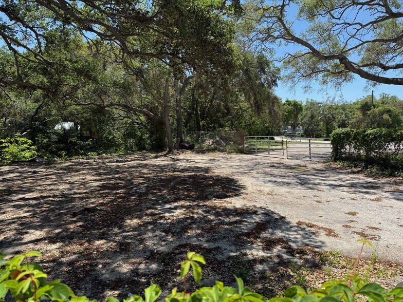 More Photos Of 1867 Douglas Ave, Clearwater Office For Lease