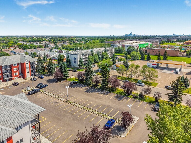 More Photos Of 12618 152 Av NW, Edmonton Daycare Center For Lease