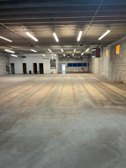 More Photos Of 6301 Choctaw Dr, Baton Rouge Warehouse For Sale