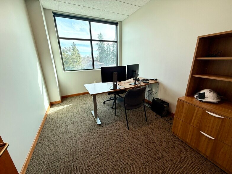 More Photos Of 550 NW Franklin Ave, Bend Medical For Lease