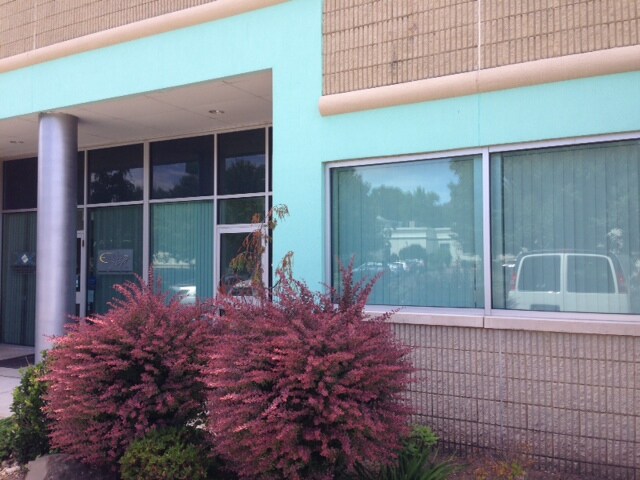 More Photos Of 3910 Park Ave, Edison Light Distribution For Lease