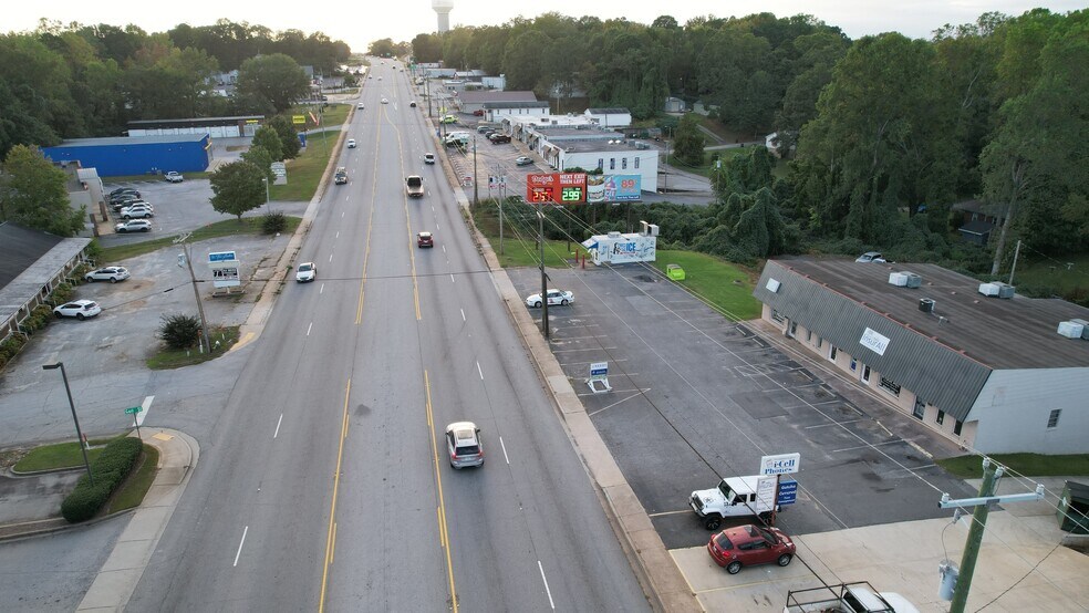 More Photos Of 6818 Calhoun Memorial Hwy, Easley Freestanding For Lease