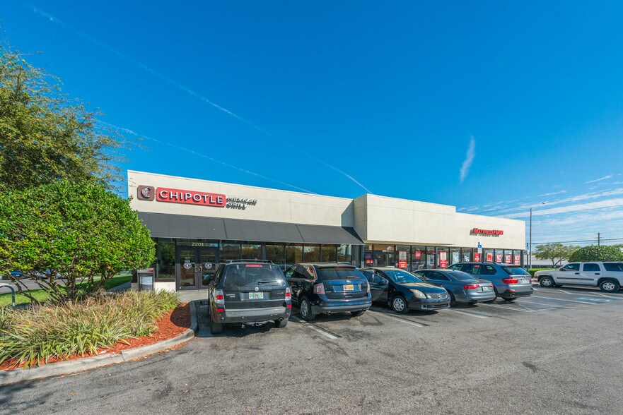 More Photos Of 2121-2289 E Semoran Blvd, Apopka General Retail For Lease