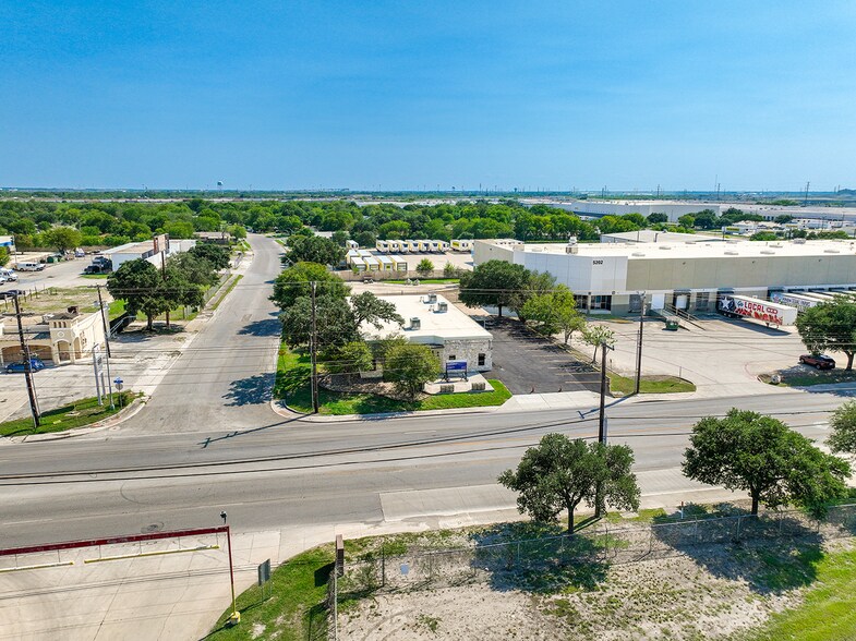 More Photos Of 5260 Rittiman Rd, San Antonio Light Distribution For Sale