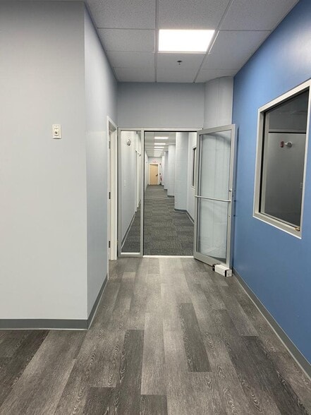 More Photos Of 1 Chestnut St, Nashua Light Manufacturing For Lease